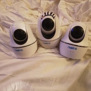 Wireless video cameras